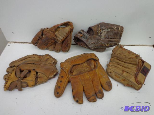 lot 92 image: 5 GlovesMitts   Softball Glove  Baseball Glo...
