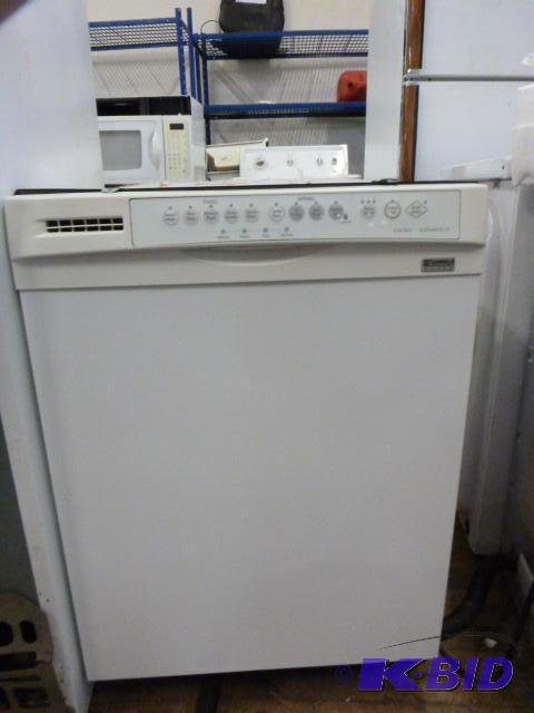 lot 16 image: Kenmore Elite Dishwasher Stainless steel wash...