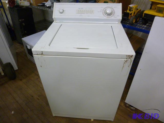 lot 3 image: Whirlpool Quiet Wash Washer AJ027072 -&nbspU...
