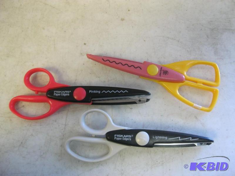Lot Of Fiskars Paper Edgers, Pinking, Lightni...