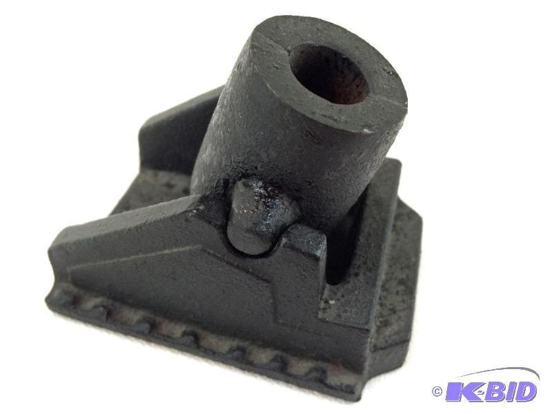 lot 32 image: Vintage Walt Disney World Souvenir - Cast Iron Civil War Siege Cannon