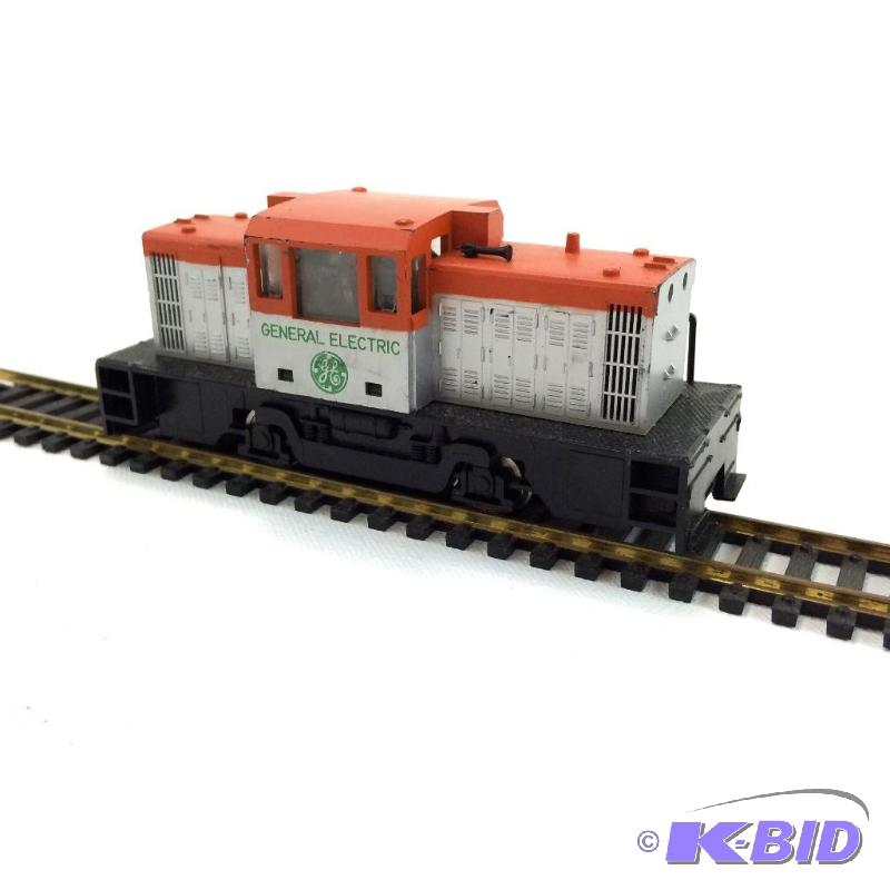 lot 35 image: GE AHM Center Cab Switch Engine - HO scale