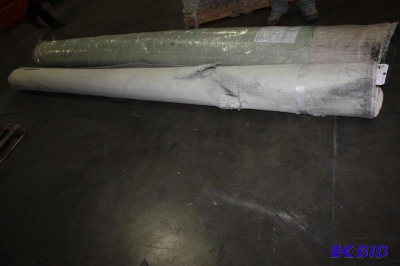 lot 11 image: Roll of Commercial Grade Carpet GrayWhite Floral Pattern