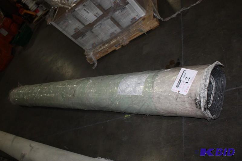 lot 12 image: Roll of Commercial Grade Carpet GreenBeige Pattern