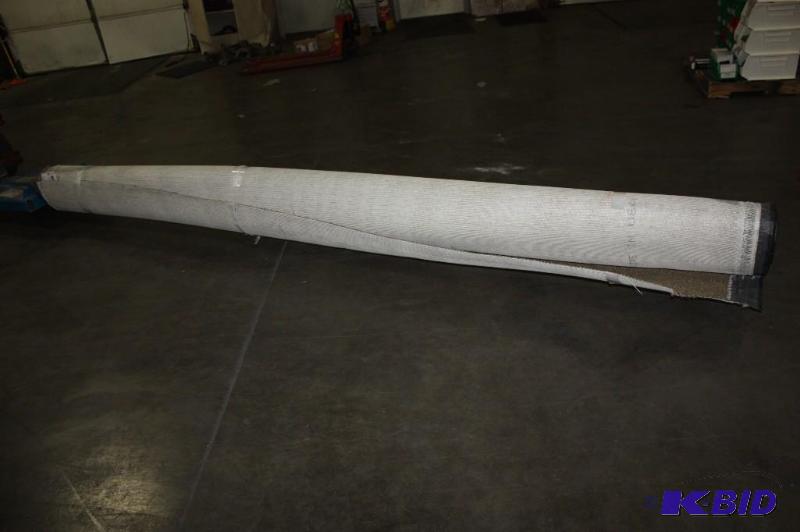 lot 2 image: Roll of Commercial Grade Carpet BrownGreen Style