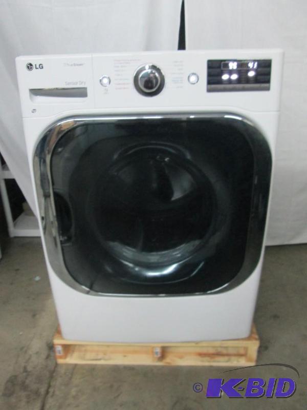 LG 9.0 Cu. Ft. Mega Capacity Gas Dryer w Steam Technology