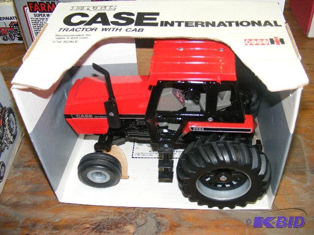 116 Ertl Case IH Model 2594 Tractor NEW in Box