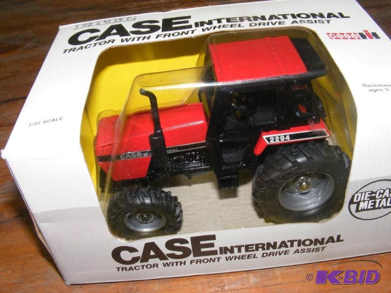 132 Ertl CASE Model 2294 Red Black Tractor NEW in box