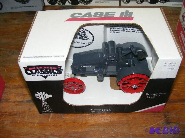 116 Scale Model IH Model  8-16  Kerosene Tractor NEW in box