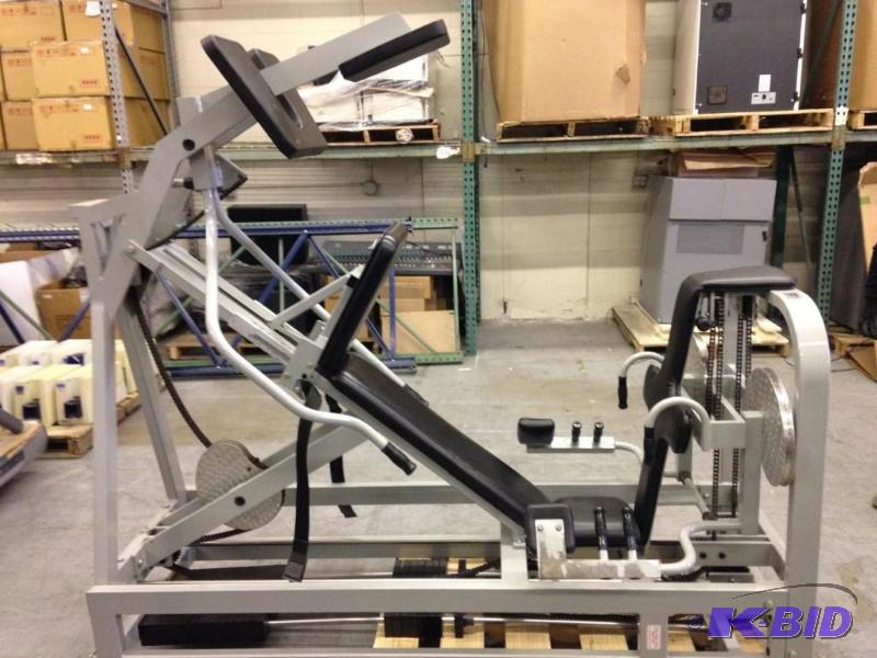 Nautilus Vertical Chest Press Exercise Machin...