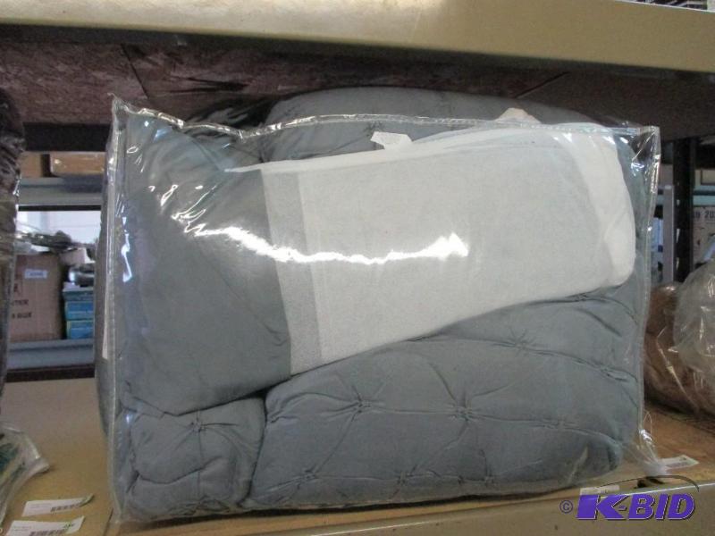 Bed set...