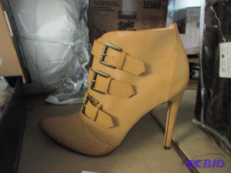 Melanny Shoes, size 10...