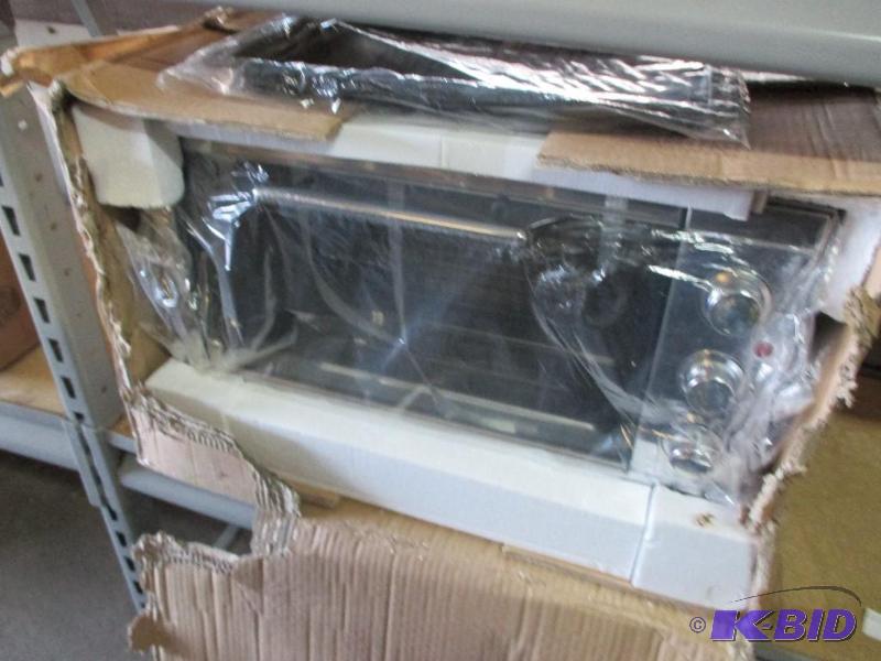 Command performance toaster oven, looks new...