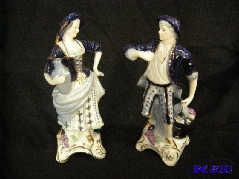 lot 107 image: Porcelain figurines