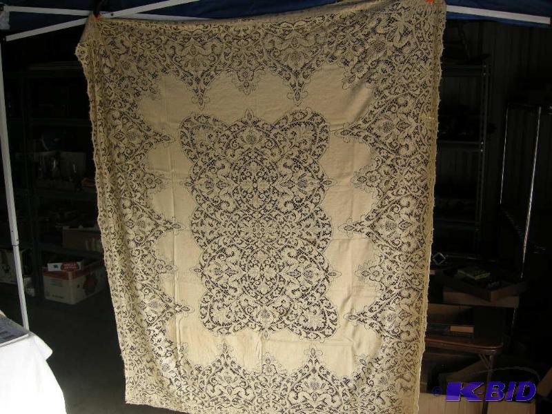 lot 114 image: 3 larger table covers