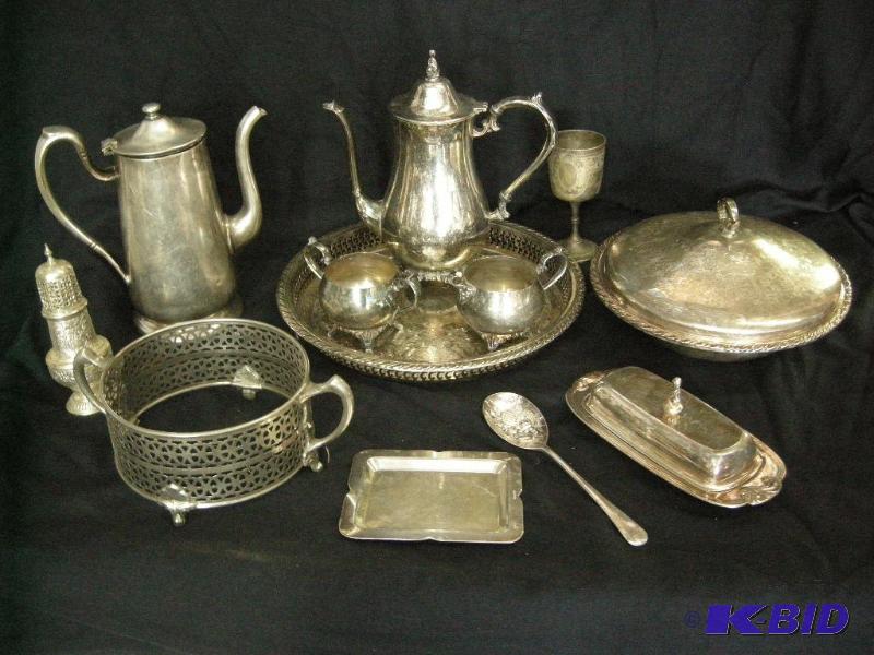 lot 115 image: Antique misc serving items
