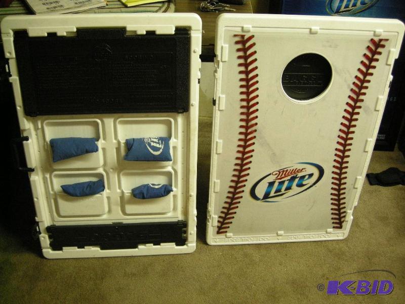 lot 18 image: Baggo Game