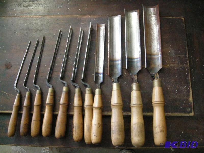 lot 35 image: Buck Bros. Chisels
