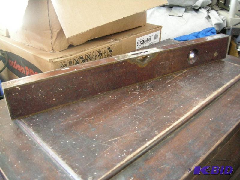 lot 39 image: Early Stratton Brothers level