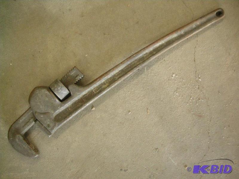 lot 53 image: Ridgid 24 pipe wrench