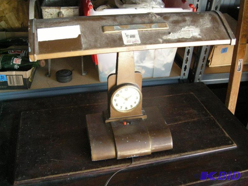 lot 55 image: LiteMaster clock light