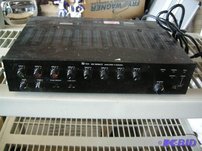lot 58 image: TOA 900 Series II amplifier