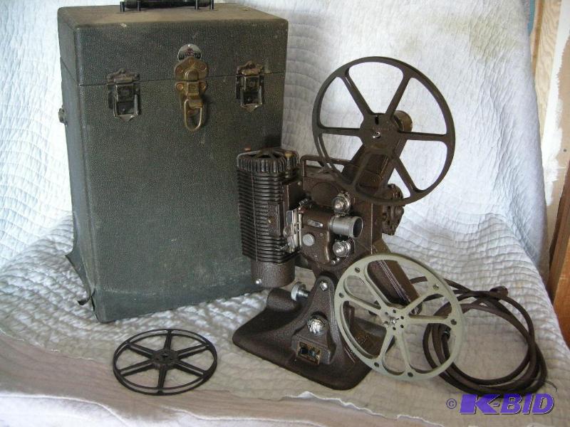 lot 61 image: Old Keystone 8mm projector