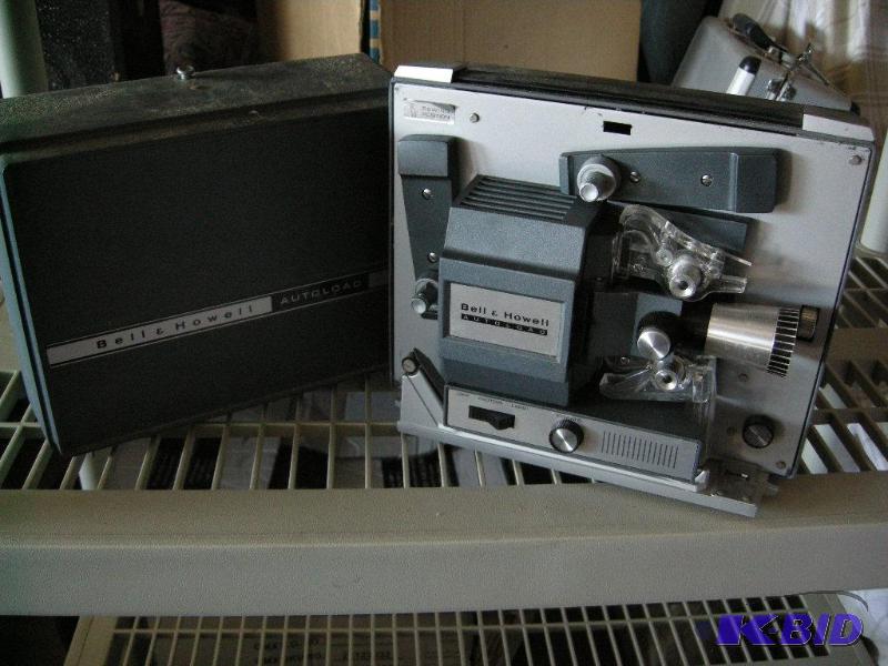 lot 62 image: Vintage Bell & Howell Autoload projector