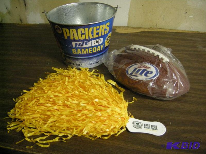lot 74 image: Miller Lite Packers