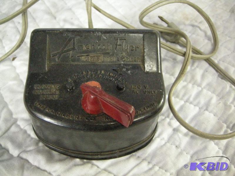 lot 86 image: Vintage American Flyer Transformer