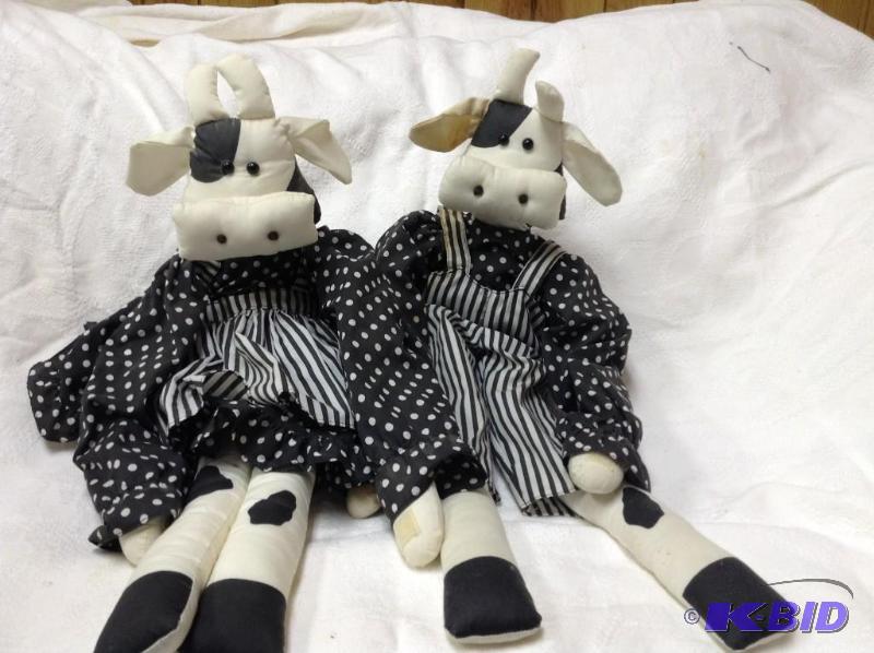 2 Stuffed Cows