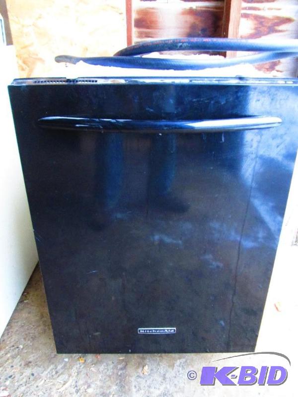 Kitch Aid Superba dishwasher with stainless s...