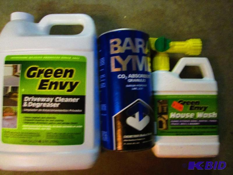 Lot of driveway cleaner, Bara Lyme, and house...