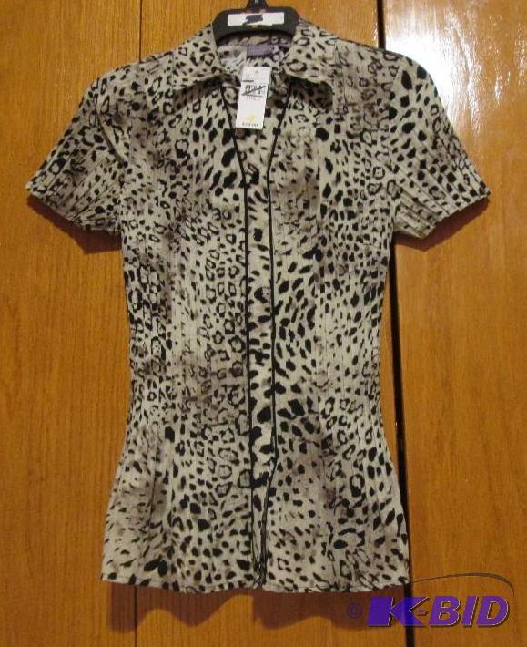 lot 115 image: Laura Scott botton up collared top size smal...