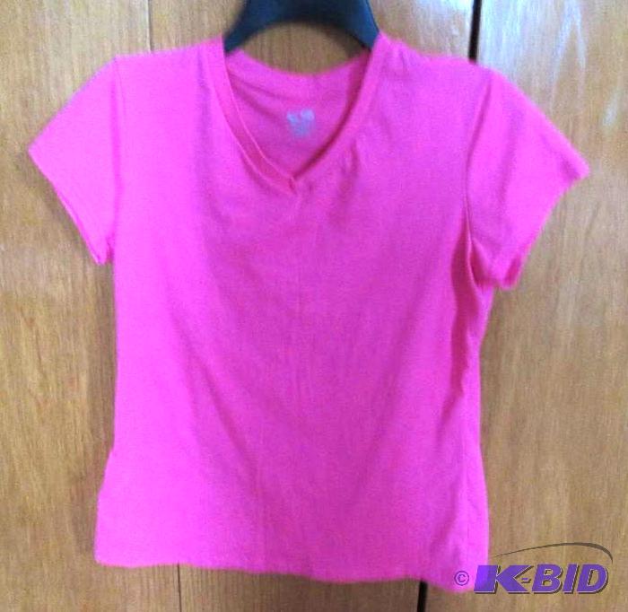 lot 8 image: Champion pink v-neck t-shirt size medium...