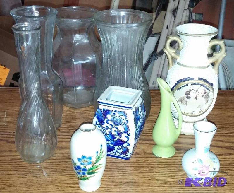 lot 8 image: Large lot of various vases...