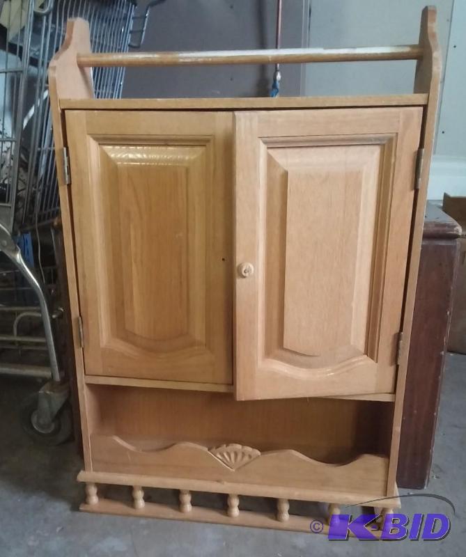 Wooden Bathroon Vanity...