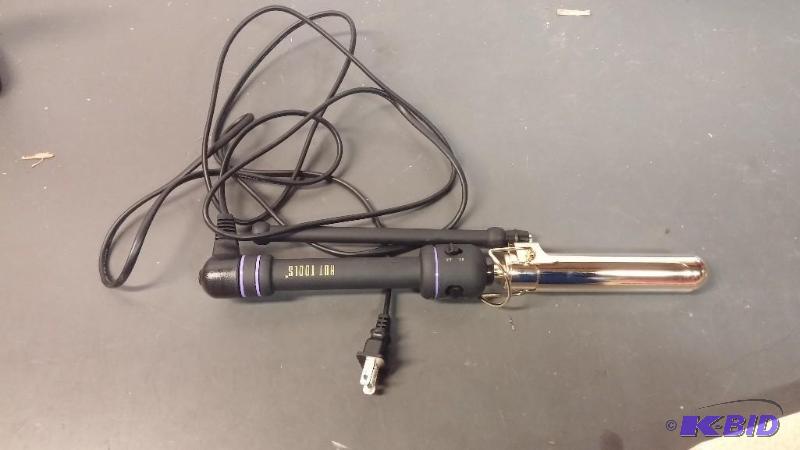 lot 26 image: Hot Tools Professional Curling Iron...