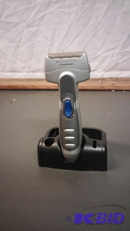 lot 28 image: Battery Operated Trimmer...