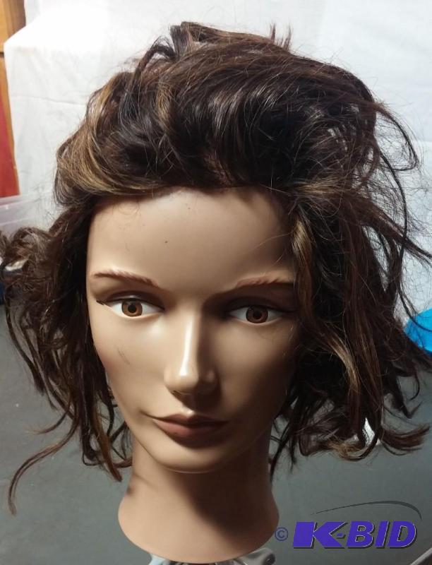 lot 4 image: Student Hair Dresser Manikin Head, real hair...