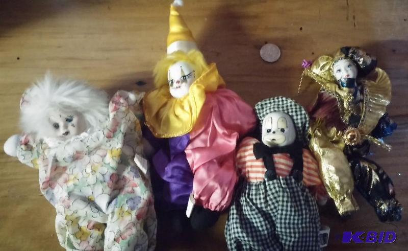 lot 44 image: Loy of clowns as shown...