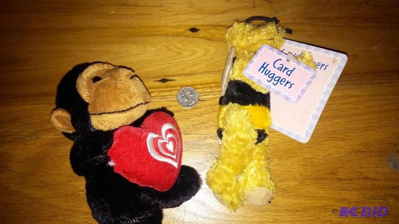 lot 48 image: Small Valentine stuffed animals...