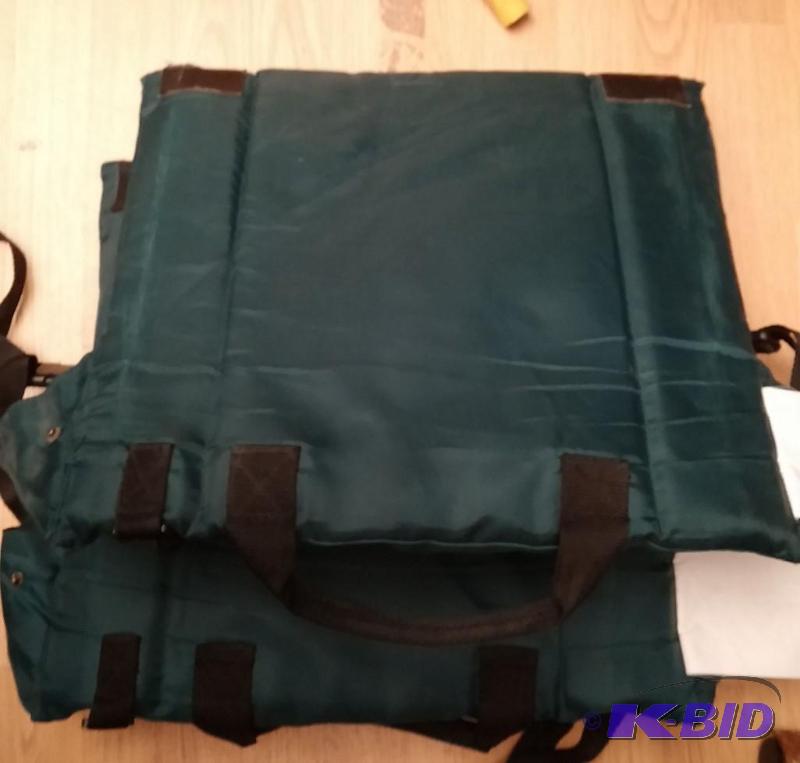 Lot of 2 Green Stadium Seats, no Rips or Tear...