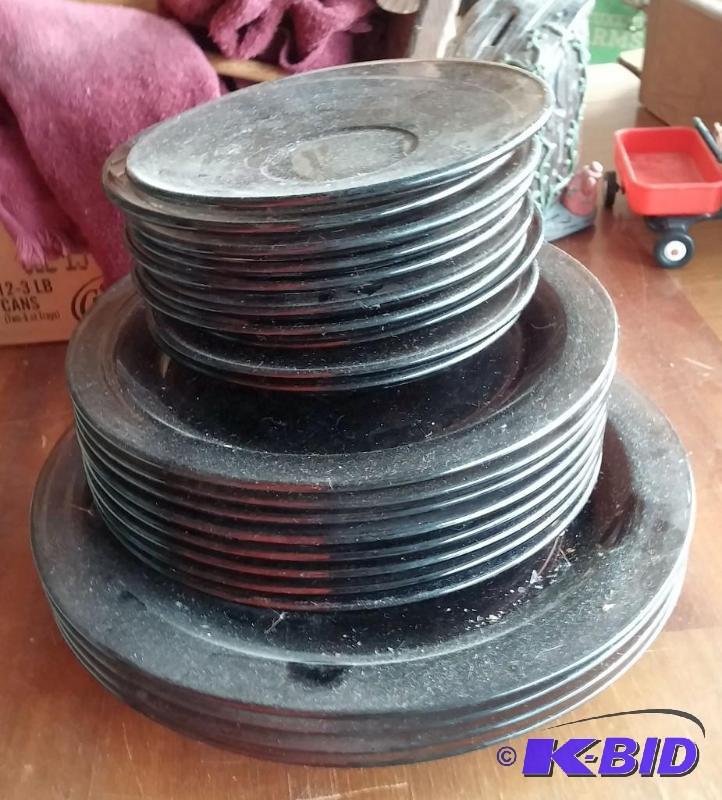 Lot of amber dishes...