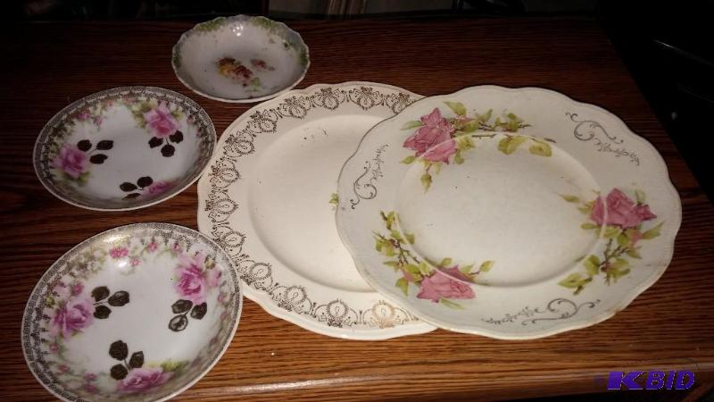 Lot of Vintage Plates as shown...