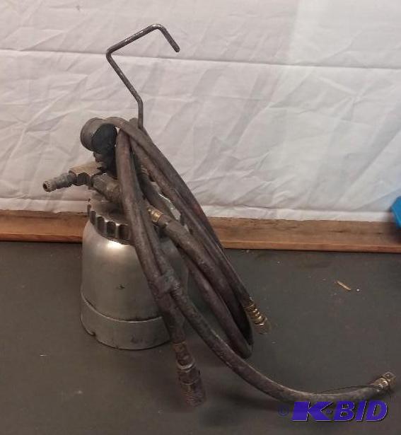 1 Gal Pressure Pot Gun...