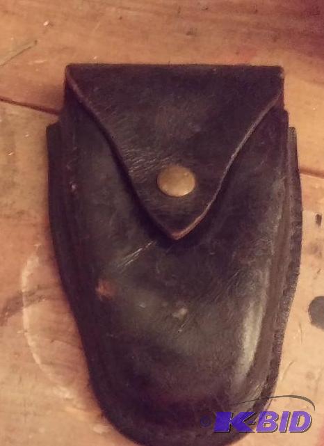 Vintage Pistol Belt Holder...