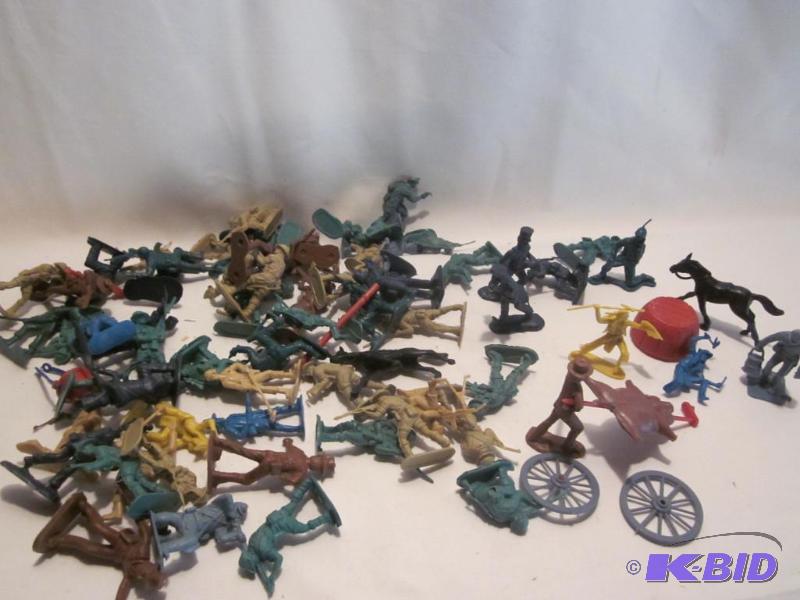 Large lot of vintage Marx plastic Cow Boys, I...