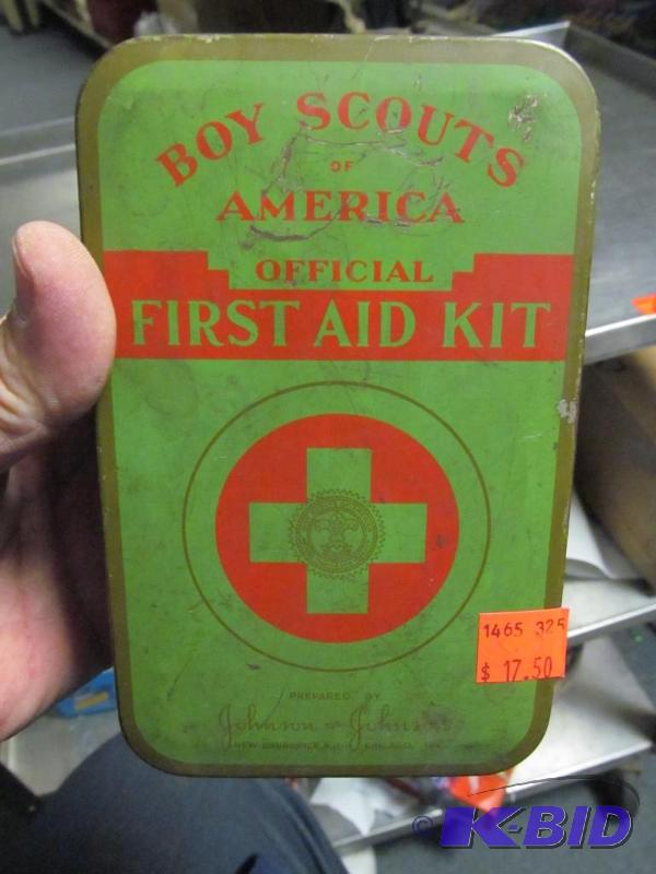 lot 54 image: Boy scout official first aid kit