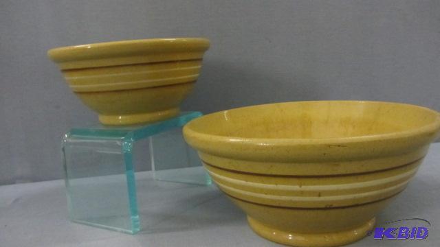 lot 10 image: Stoneware Matching Bowls